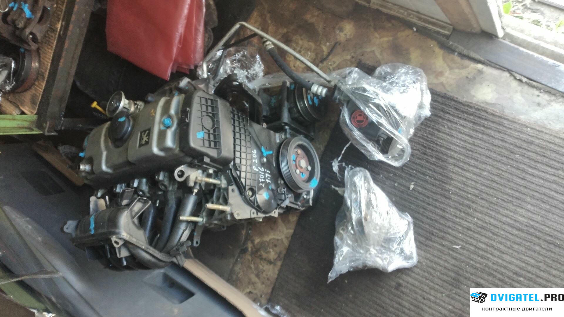 Двигатель Peugeot 206 HFX, HFZ 1.1 л., Бензин, Инжектор, артикул 8827950